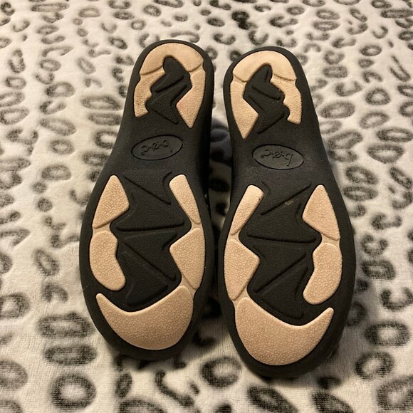 Cute Leather Slip-Ons - Picture 8 of 8